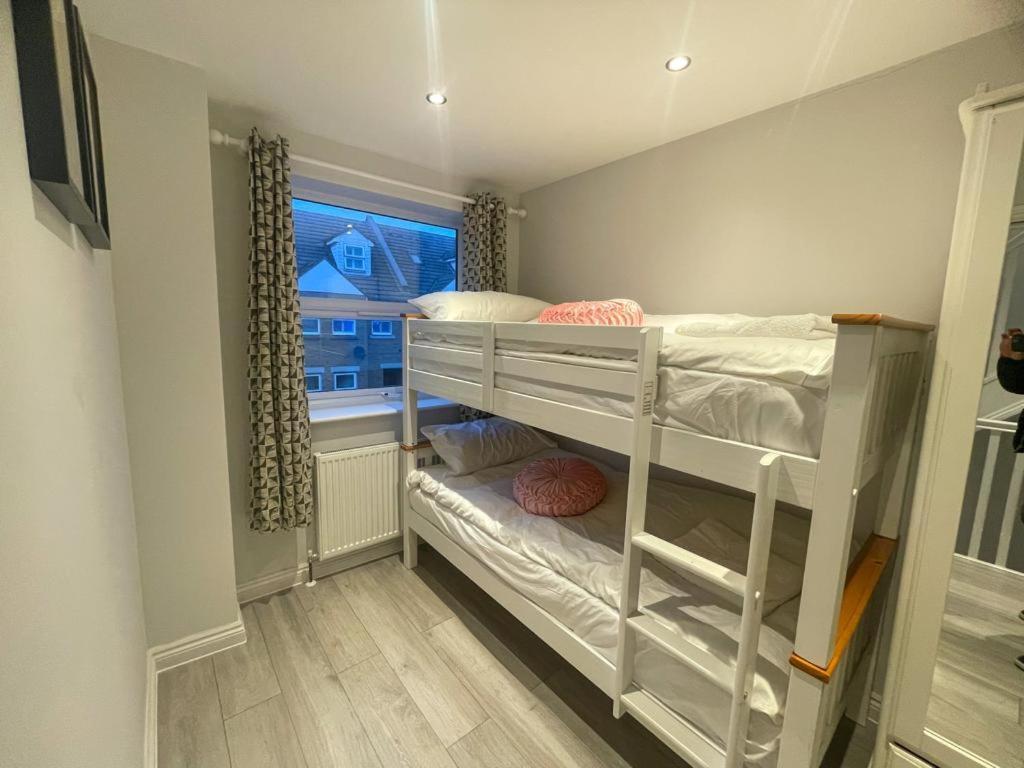 2A Seymour Road Villa Sutton  Buitenkant foto