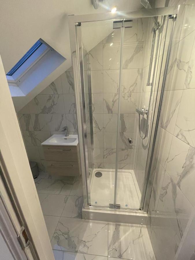 2A Seymour Road Villa Sutton  Buitenkant foto