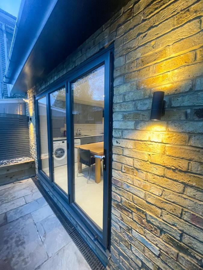 2A Seymour Road Villa Sutton  Buitenkant foto